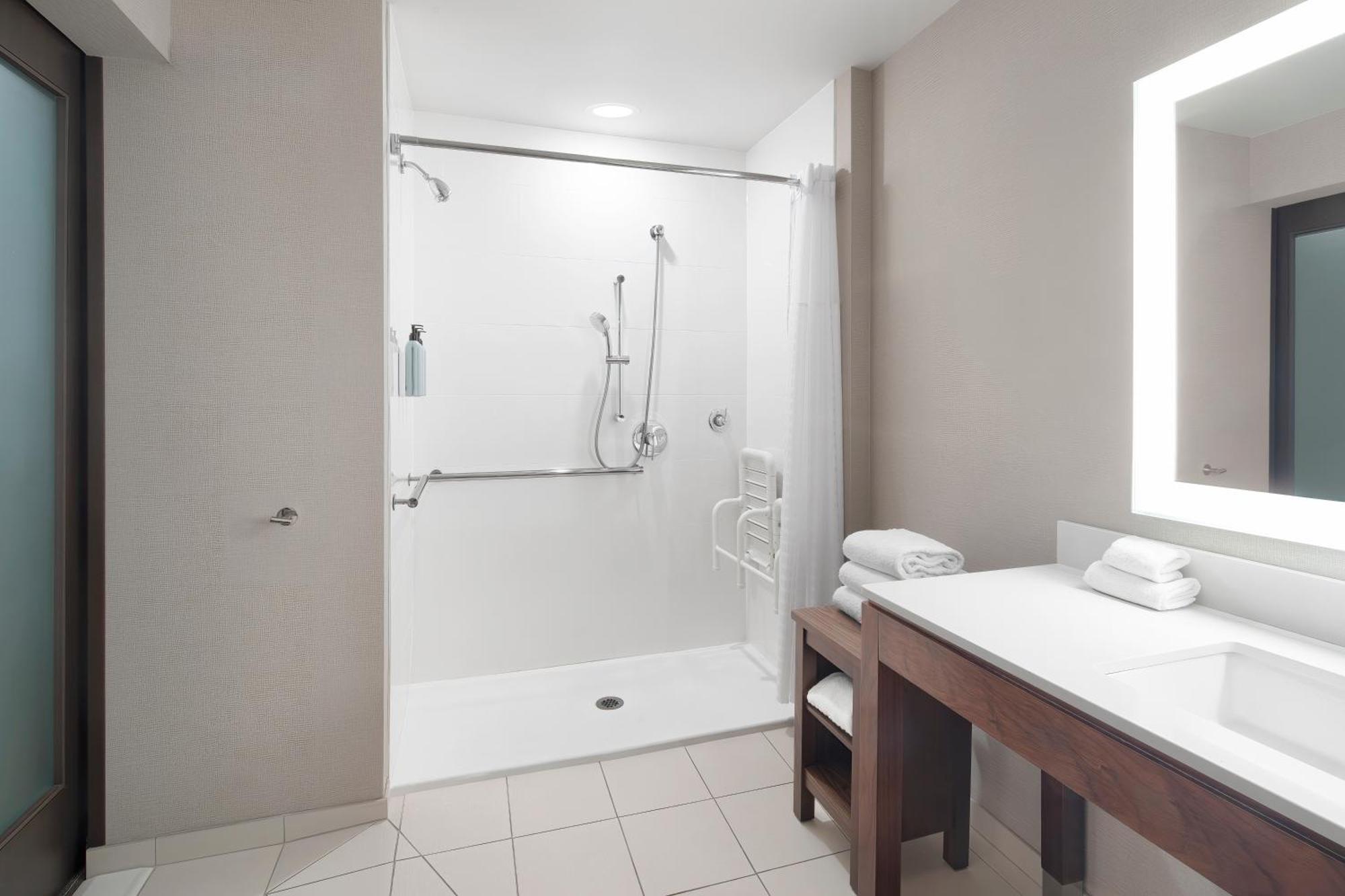 Готель Courtyard By Marriott Seattle Seatac Airport Екстер'єр фото